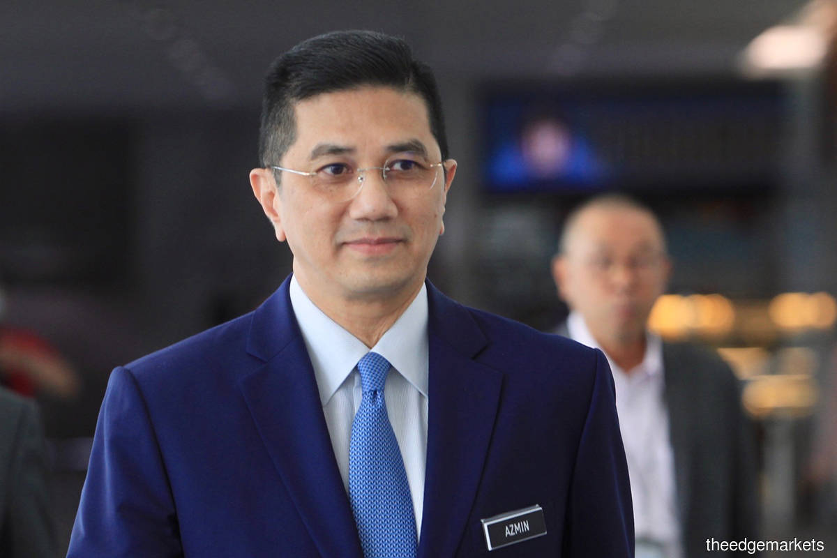 Only 5%-10% of Covid-19 cases from manufacturing sector, says Azmin